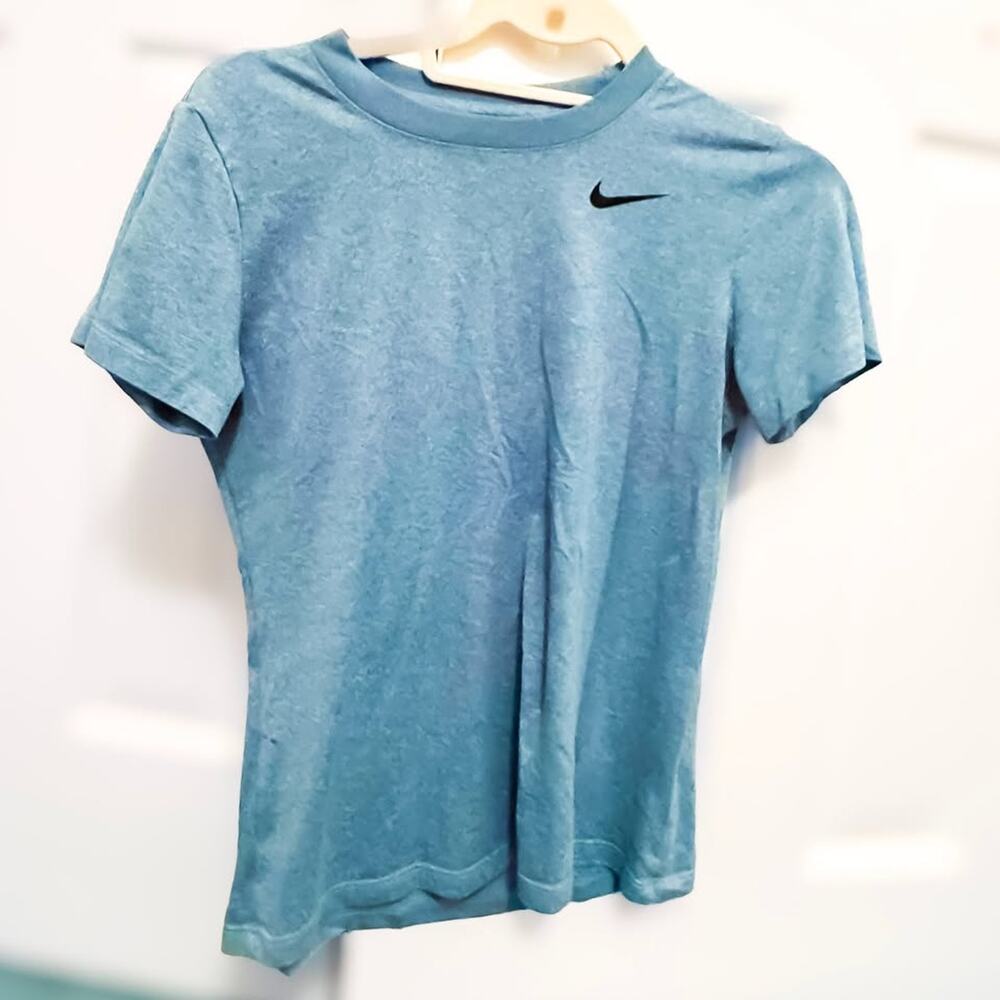 Nike Dri Fit heathered green Shirt Size small